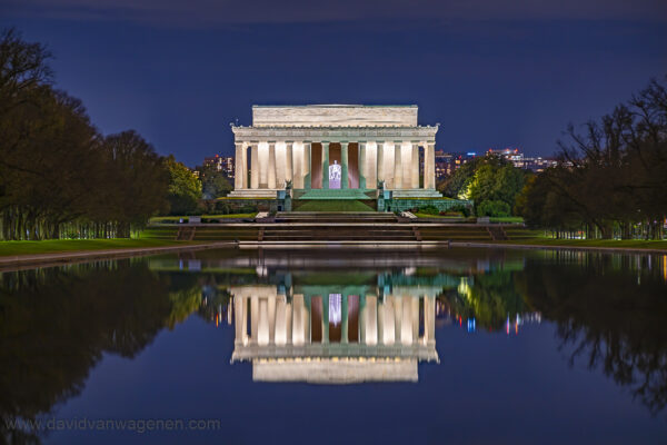 Lincoln Memorial at midnight